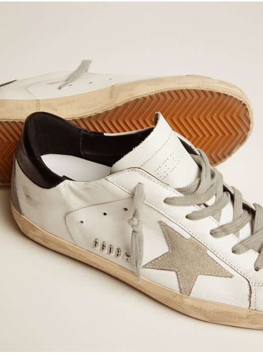 Super-Star with black heel tab and metal stud lettering