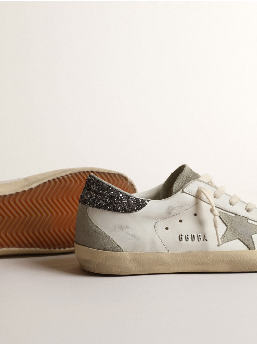 Super-Star with gray star and dark gray glitter heel tab