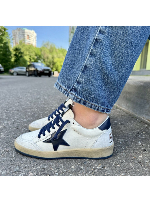 Ball Star Blue leather star