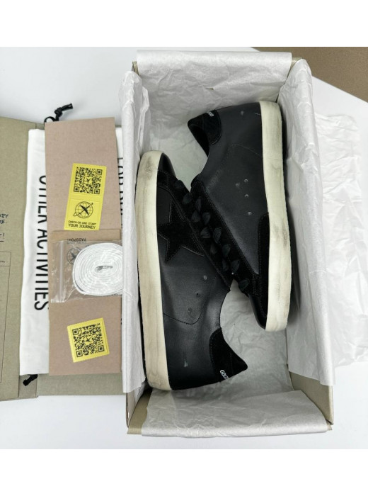 Super Star Black-suede star