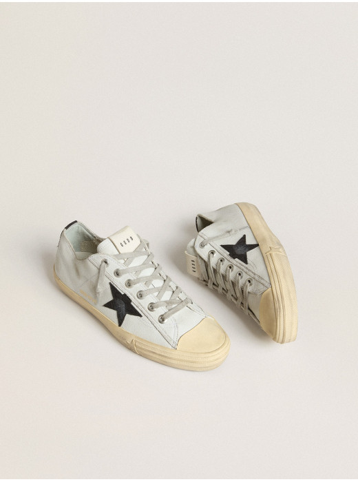 V-Star in leather with black crocodile-print leather star and heel tab