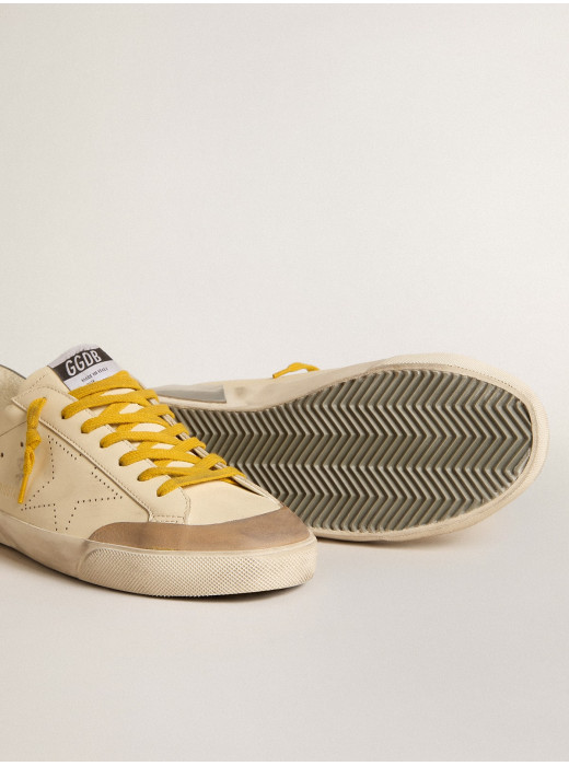 Men's Super-Star in leather with perforated star and gray suede heel tab