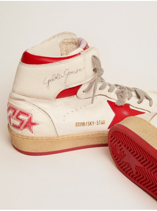 Men's Sky-Star with signature on the ankle and red inserts