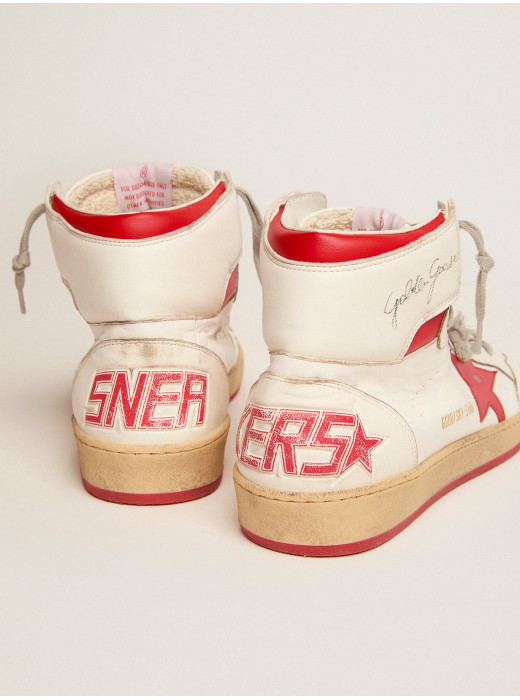 Men's Sky-Star with signature on the ankle and red inserts