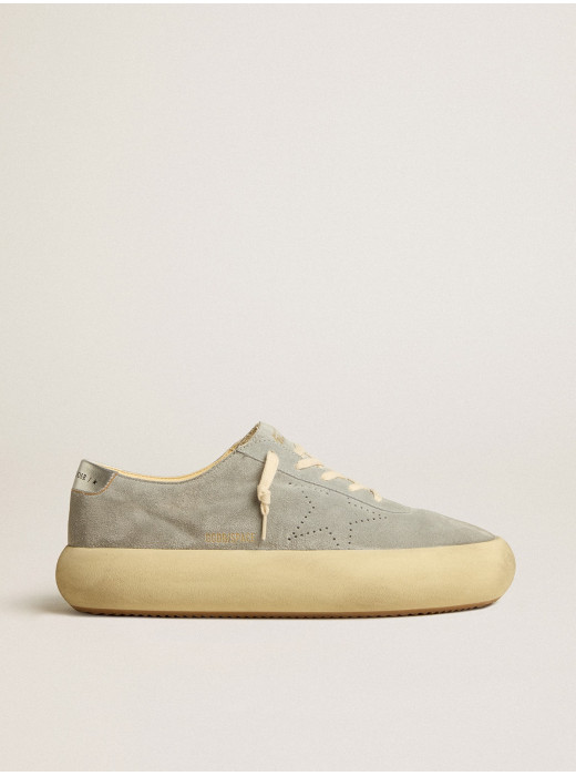 Men's Space-Star shoes in ice-gray suede with perforated star