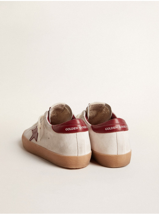 Super-Star in white suede with burgundy leather star and heel tab