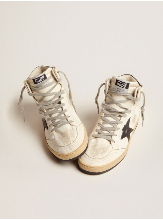 Women's Sky-Star with signature on the ankle and black inserts