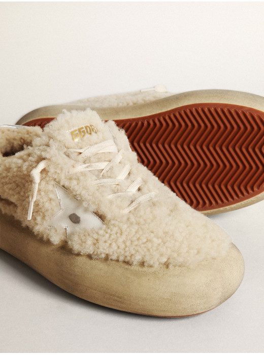 Women’s Space-Star shoes in beige shearling with white leather star and metallic leather heel tab