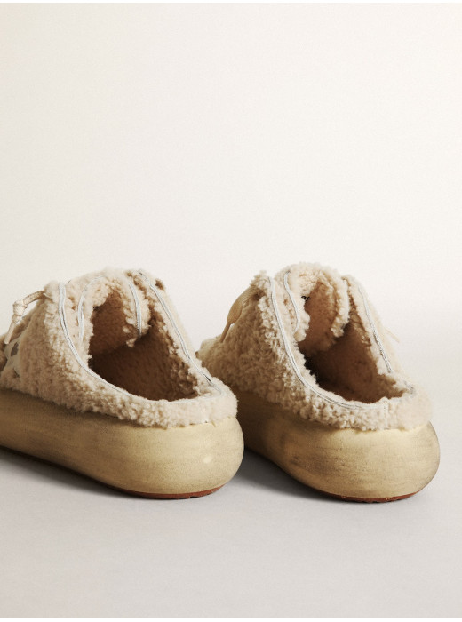 Women’s Space-Star Sabots in beige shearling with white leather star