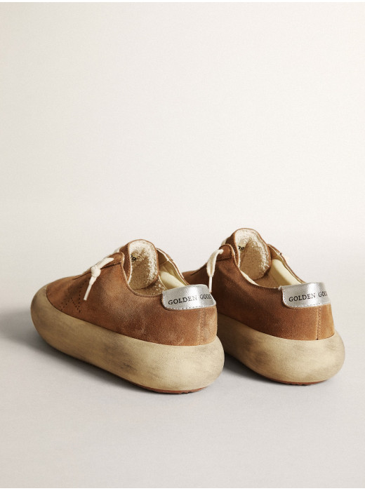 Women's Space-Star in tobacco-colored suede with perforated star