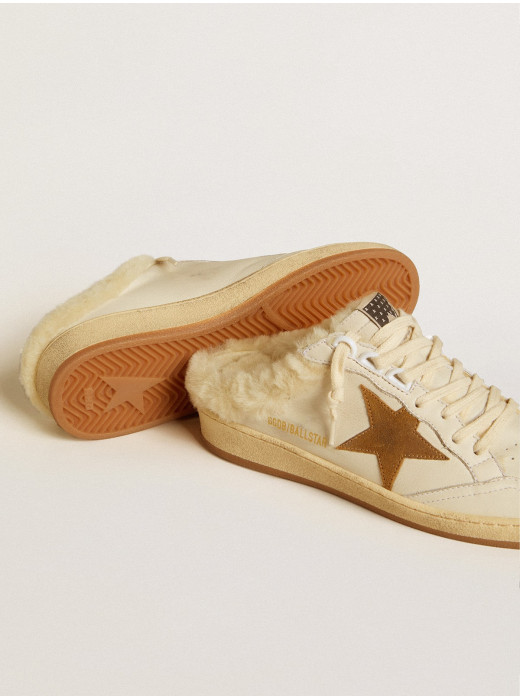 Ball Star Sabots in leather with suede star and beige shearling lining