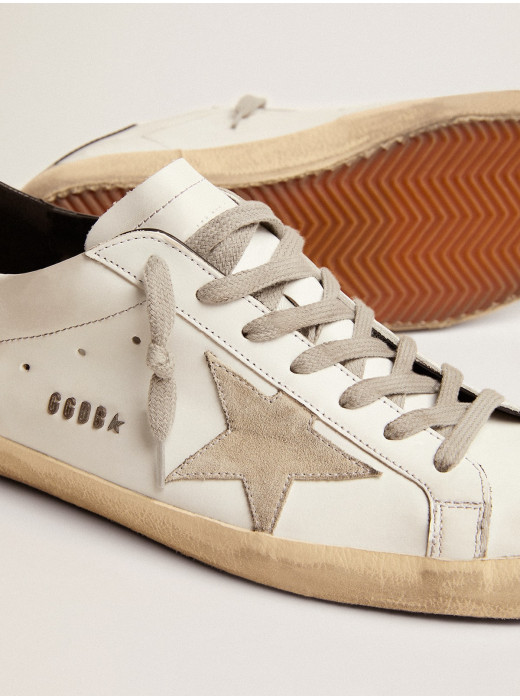Mens Super-Star with black heel tab and metal stud lettering