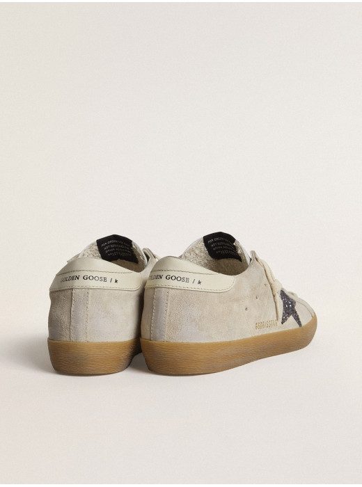 Super-Star in ice-gray suede with silver glitter star and leather heel tab