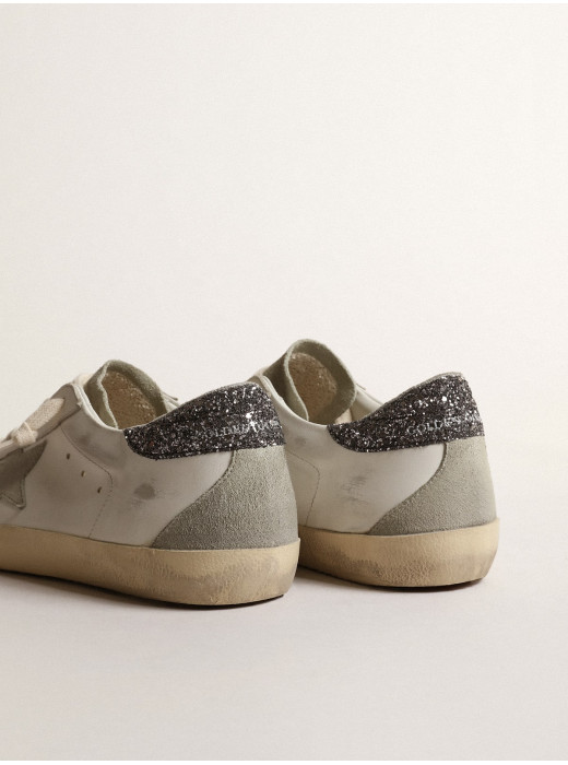 Super-Star with gray star and dark gray glitter heel tab