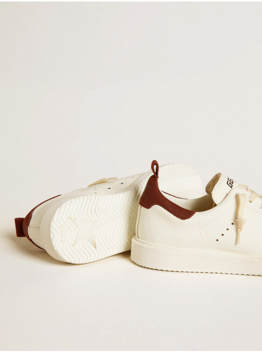 Starter in white leather with burgundy nubuck heel tab