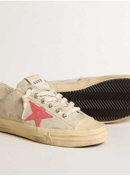 V-Star in light gray canvas with a red leather star