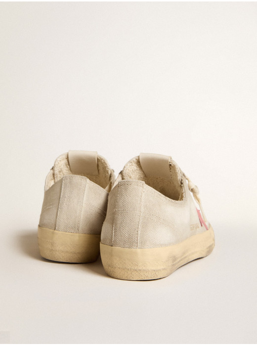 V-Star in light gray canvas with a red leather star