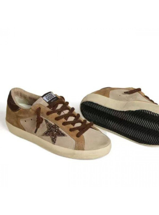 Super-Star in Beige Suede With White Star and Heel Tab